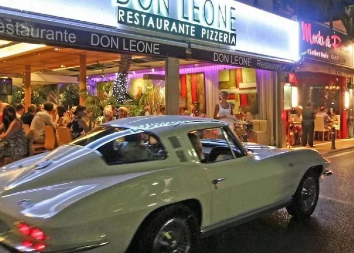 Golden Penthouse, Elviria, شقة